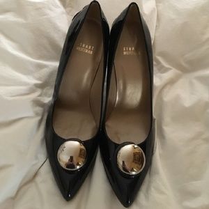 Beautiful unworn shows with silver accents